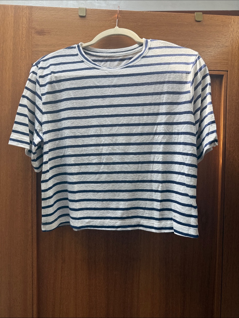 Universal Thread White and Navy Striped Crewneck Tee